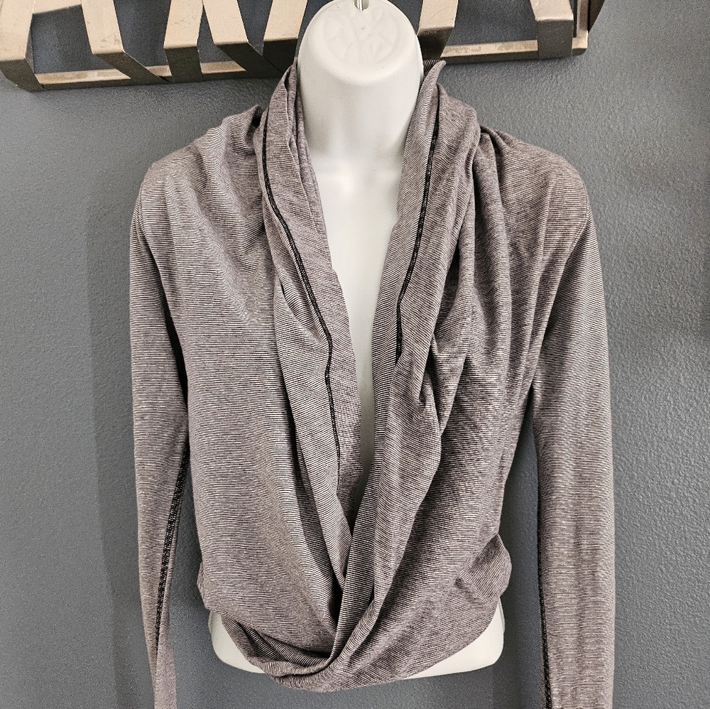 Lululemon longsleeve top